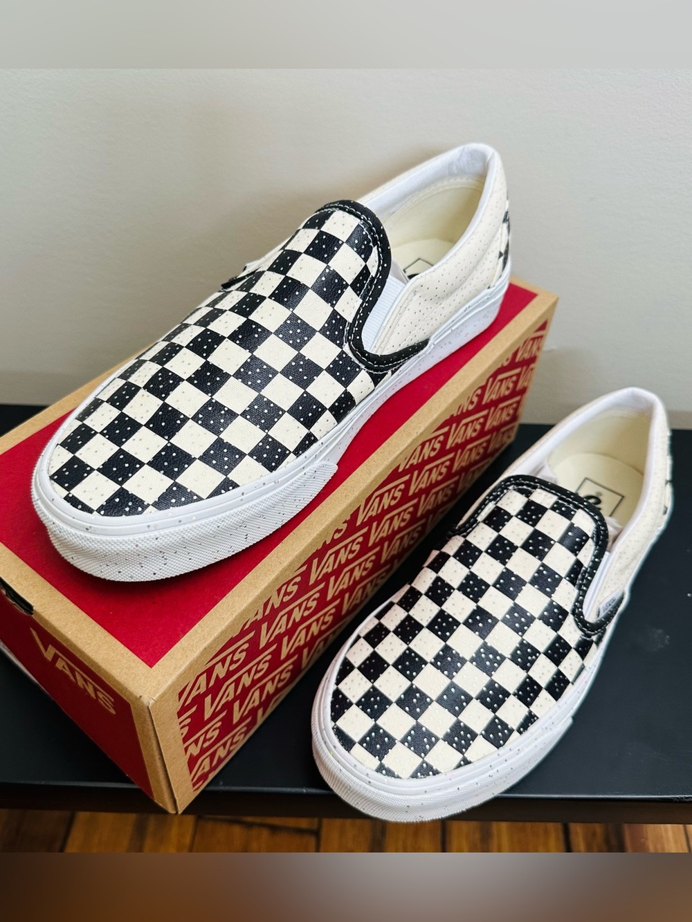 Vans Classic Slip-On Confetti Checkerboard Sneakers Black & White Sz 8 m 9.5 w